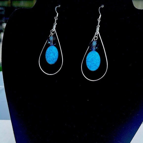 Beautiful Blue Dangle Earrings - Picture 3 of 8